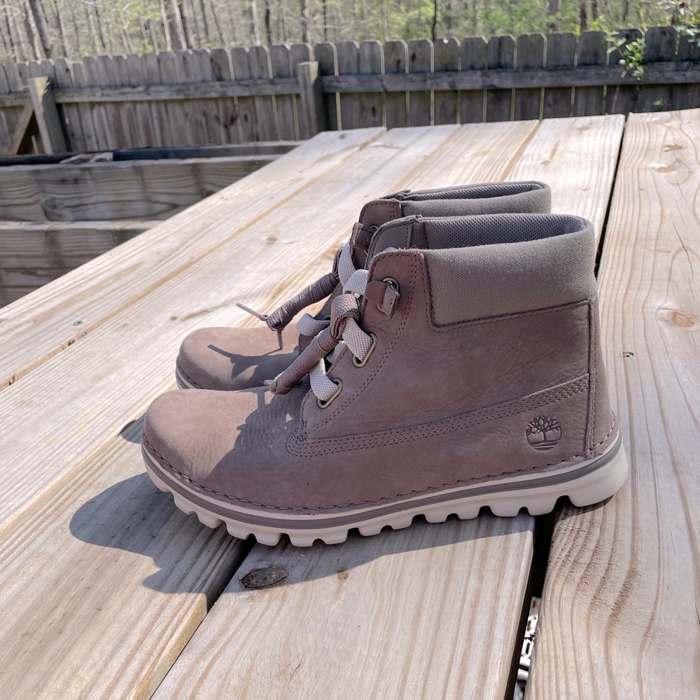 Timberland Women's Brookton Tan Nubuck Lace Up Leather Slip On Boots